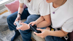 Waspada ‘Tox1c’ di Game Online: Orang Tua Wajib Tahu Cara Lindungi Anak dari Interaksi Negatif