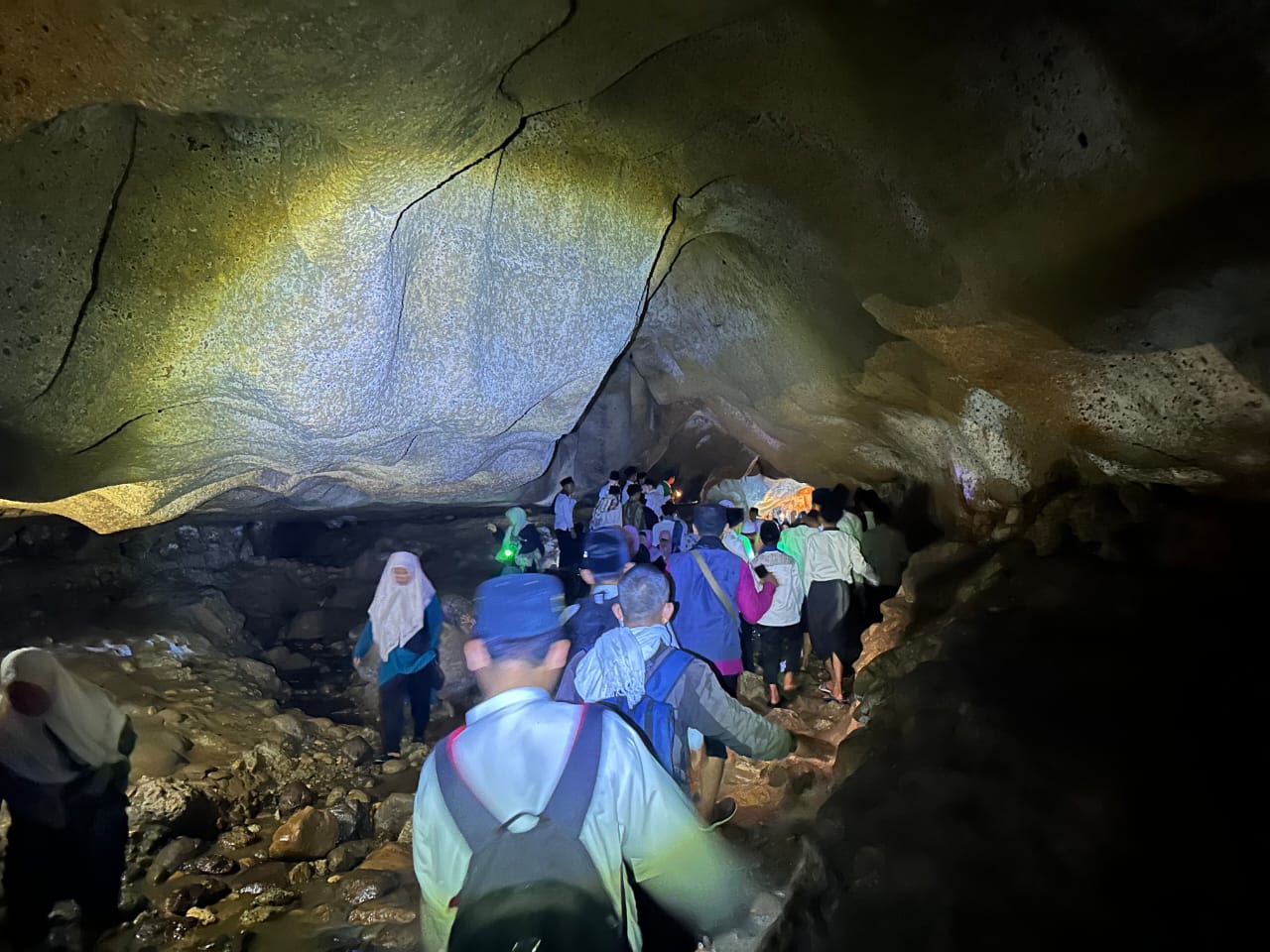 Sambut Ramadan, 350 Jamaah Ponpes NuurudDawah Gelar Safari Ziarah ke Pamijahan (foto : istimewa)