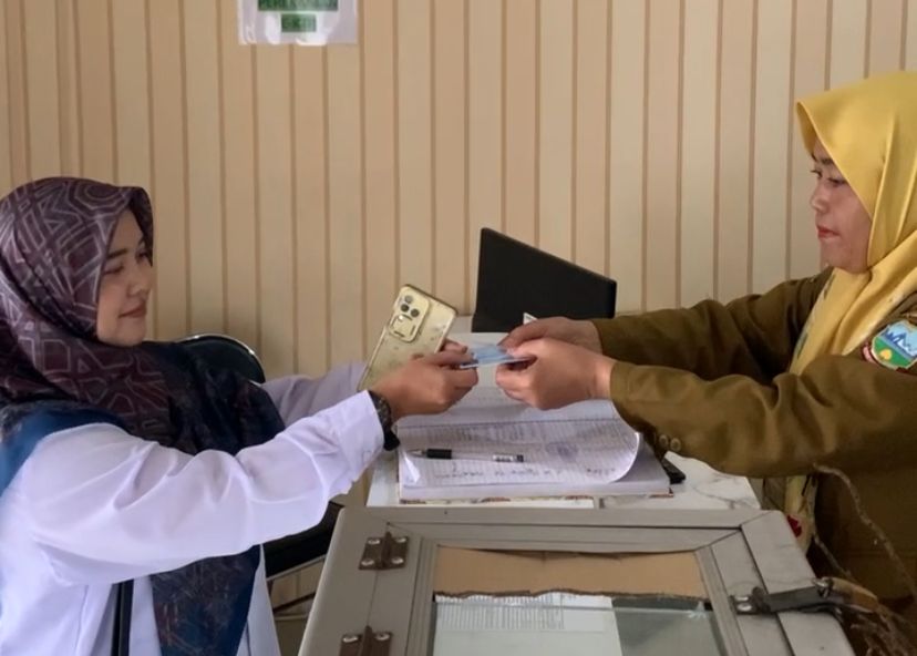 Tak Perlu Jauh, Warga Garut Kini Bisa Cetak e-KTP Langsung di Kantor Kecamatan