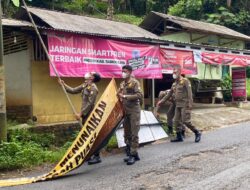 Satpol PP Tasikmalaya Tertibkan 40 Spanduk Ilegal di Jalan Kabupaten