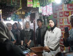 Respons Keluhan Netizen, Wakil Bupati Garut Sidak Pasar Andir, Gas LPG 3 Kg di Warung Tembus Rp30 Ribu!