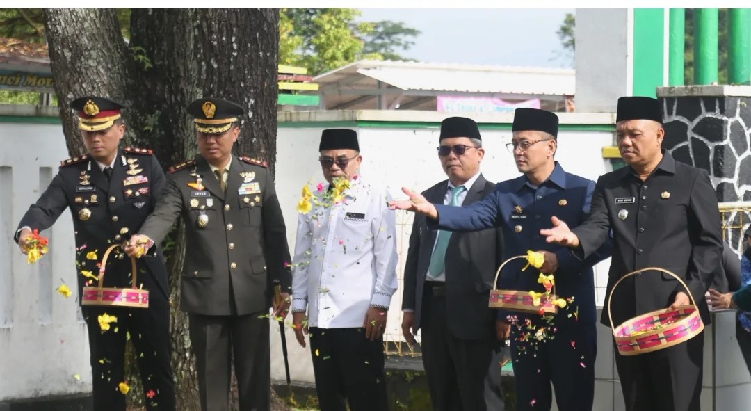 Bupati Tasikmalaya Pimpin Upacara Perjuangan KH Zainal Musthafa ke-82