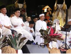 Gubernur Jabar dan Bupati Tasikmalaya Gelar Safari Tarawih di Rajapolah