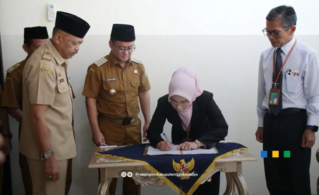 Bupati Tasikmalaya Cecep Nurul Yakin Luncurkan Program 'Satu Sarjana Satu Desa' Bersama Poltekkes Tasikmalaya
