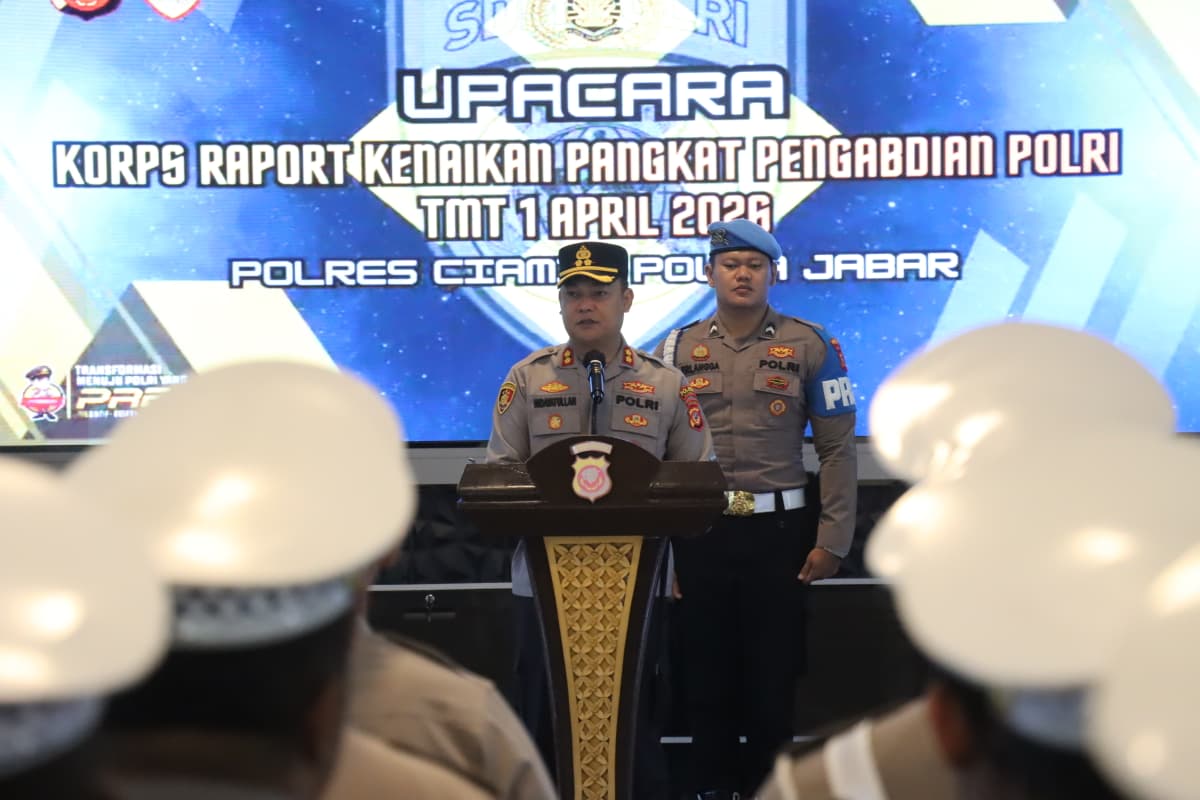 2 Anggota Polres Ciamis Terima Kenaikan Pangkat Pengabdian di April 2026