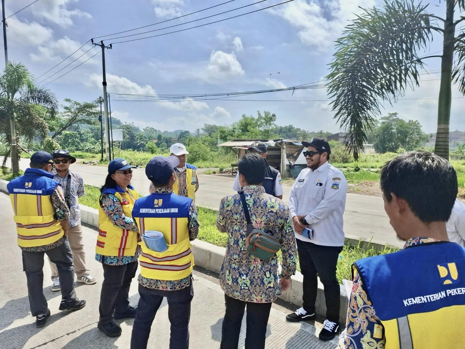 Pemkab Garut Tinjau Proyek Inpres Jalan Daerah Ruas Anwar Musaddad